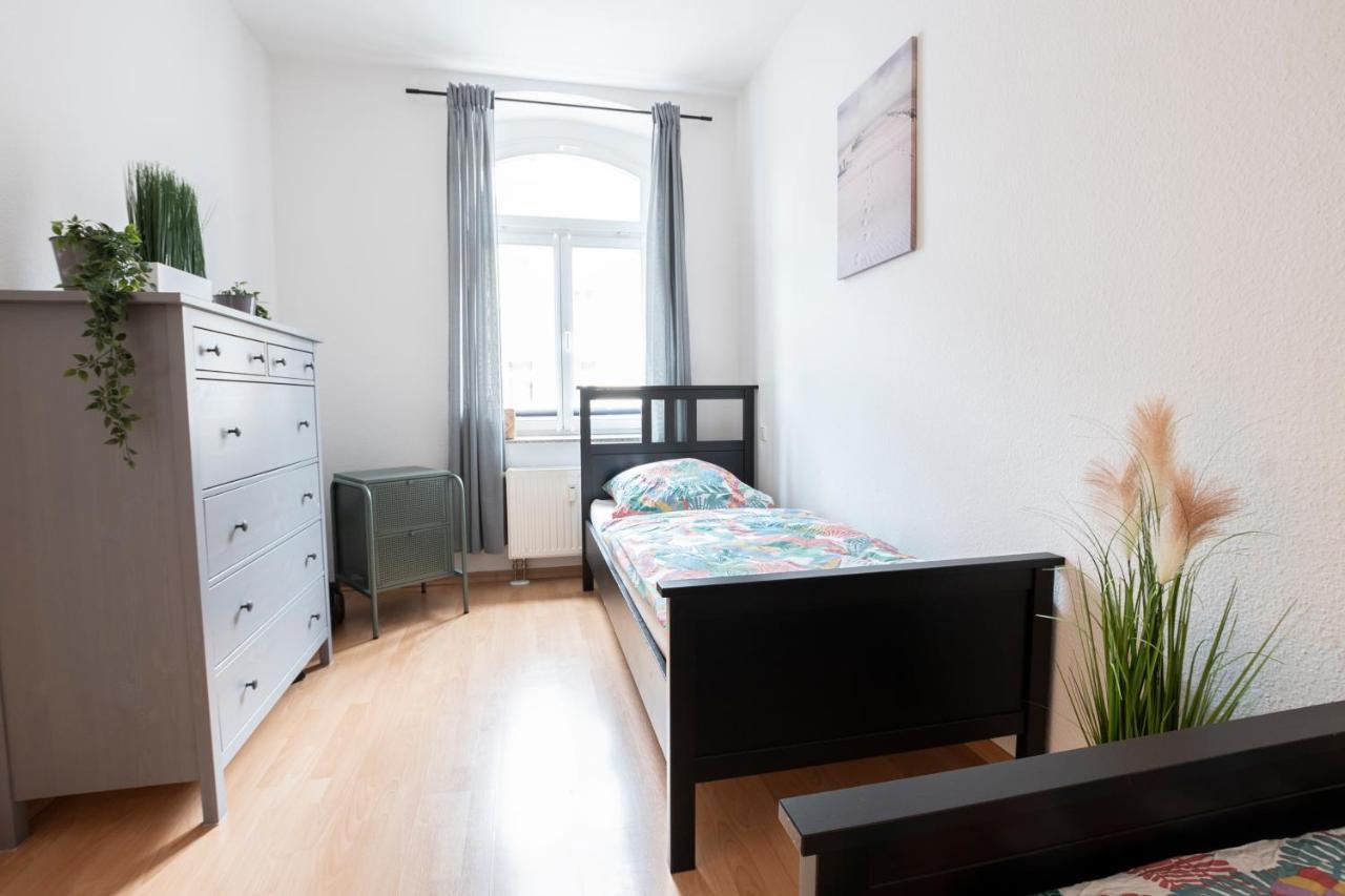 Zwickau Mittendrin, Tolles Balkon-Apartment Екстер'єр фото