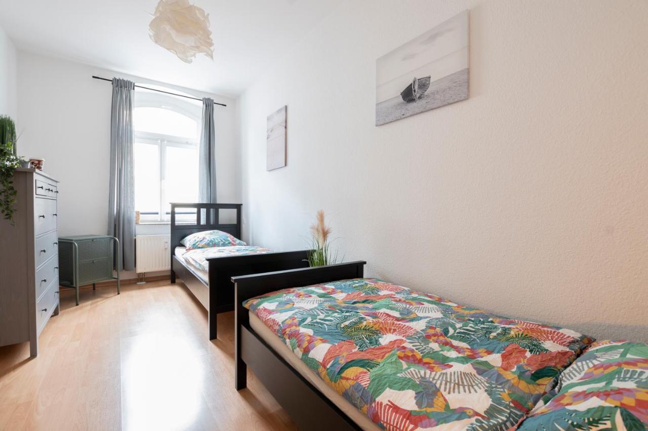 Zwickau Mittendrin, Tolles Balkon-Apartment Екстер'єр фото